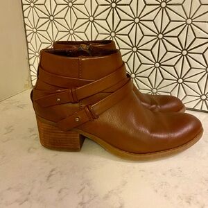 boc Chestnut Strap Heeled Boots